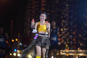 BIB: 4225
                            <button type="button" onclick="openModal(18284078)" class="btn btn-primary btn-sm float-right btn-popup" data-toggle="modal" data-target=".modal-high-quality">
                        <i class="fas fa-shopping-cart"></i> Add to Cart
                    </button>
                                            <button type="button" onclick="isThisMe(18284078, true)" class="btn btn-success btn-sm float-right btn-popup btn-isme hidden" data-toggle="tooltip" data-placement="bottom" title="นี่คือรูปของคุณใช่ไหม คลิกที่นี่เพื่อเอาเข้าอัลบั้ม">
                        <i class="fas fa-plus"></i> Add to album
                    </button>
                    <button type="button" onclick="isThisMe(18284078, false)" class="btn btn-warning btn-sm float-right btn-popup btn-isnotme hidden">
                        <i class="fas fa-ban"></i> Remove from album
                    </button>